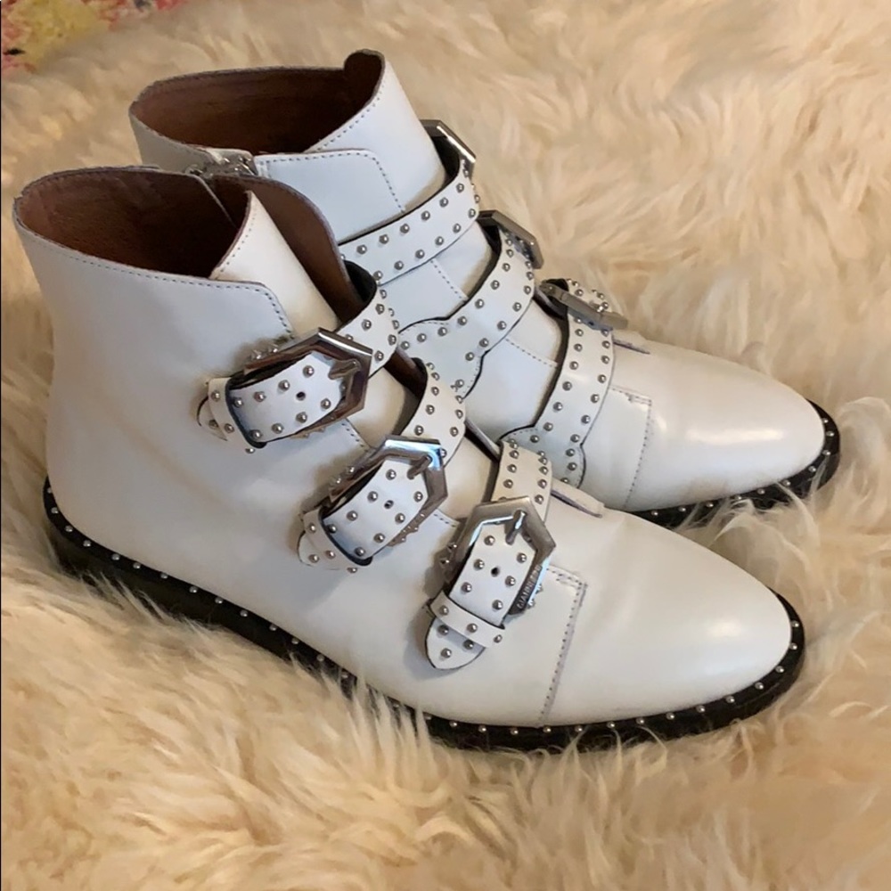 Gianni Bini White Leather Boots